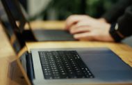 Master Modern Research Techniques to Navigate a Crowded Digital Information Space