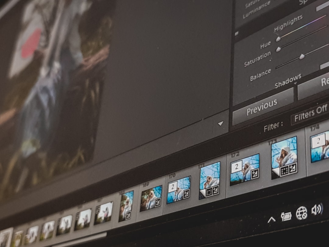 FVDownloader Review: What Users Have To Say About Their Facebook Downloader