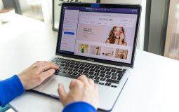 Trending Hashtags on Facebook: Meta Business Suite vs Sprout Social for Tracking Facebook Hashtags