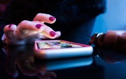How Free Apps Make Money: 9 Proven Monetization Models with Real-World Examples