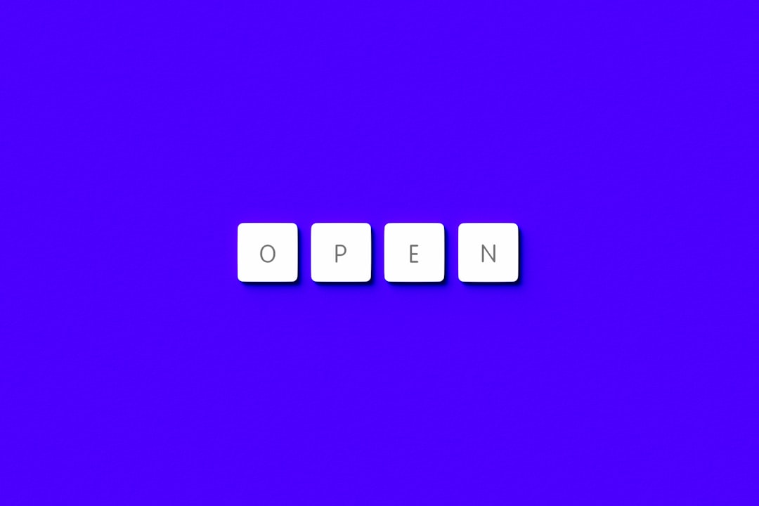 How to Insert an Animated GIF Into an Email: Formats, Compatibility, and Best Practices