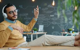 Entreprise Analyse Commerciale Vigilance Objections Potentielles: How AI Can Help Sales Teams Identify Commercial Risks and Objections