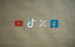 Post Discussion: Reddit vs Facebook Groups for Building Social Media Discussions