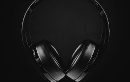 How to Start Investing in Stocks: Robinhood vs Fidelity for Beginner Investors